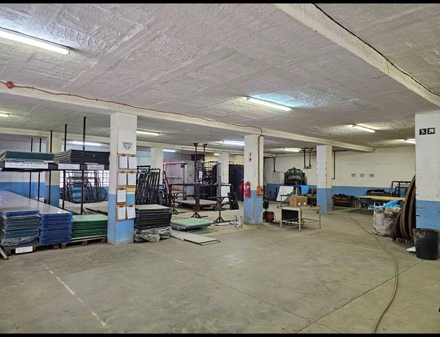 2,900M² FACTORY FOR SALE IN KYA SANDS